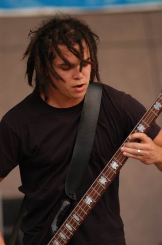 Shinedown at Unknown Venue Somewhere, US on August 31, 2003 &mdash; concert photo by Wayne Dennon