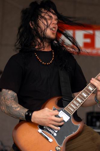 Shinedown at Unknown Venue Somewhere, US on August 31, 2003 &mdash; concert photo by Wayne Dennon