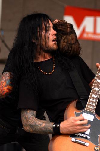 Shinedown at Unknown Venue Somewhere, US on August 31, 2003 &mdash; concert photo by Wayne Dennon