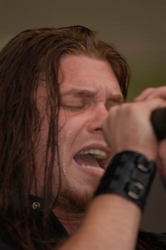 Shinedown at Unknown Venue Somewhere, US on August 31, 2003 &mdash; concert photo by Wayne Dennon