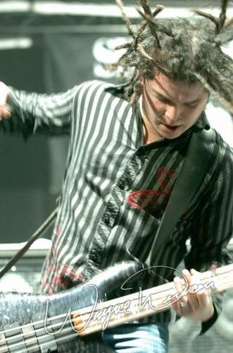 Shinedown at Rupp Arena Lexington, KY on January 16, 2004 &mdash; concert photo by Wayne Dennon
