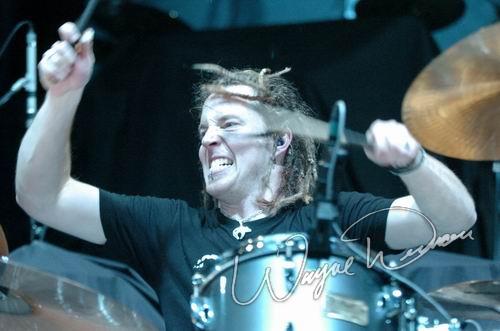 Shinedown at Rupp Arena Lexington, KY on January 16, 2004 &mdash; concert photo by Wayne Dennon