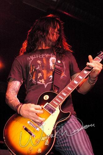 Shinedown at Jillian's Louisville, KY on May 11, 2004 &mdash; concert photo by Wayne Dennon