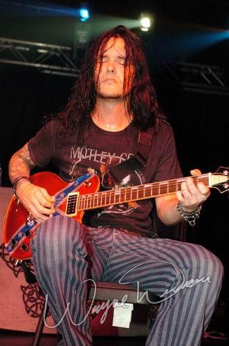 Shinedown at Jillian's Louisville, KY on May 11, 2004 &mdash; concert photo by Wayne Dennon