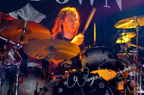 Shinedown at Jillian's Louisville, KY on September 8, 2004 &mdash; concert photo by Wayne Dennon