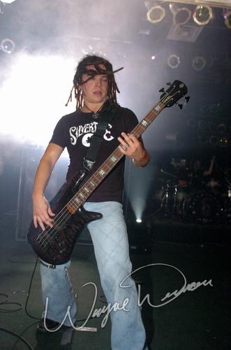 Shinedown at Piere's Fort Wayne, IN on September 21, 2004 &mdash; concert photo by Wayne Dennon