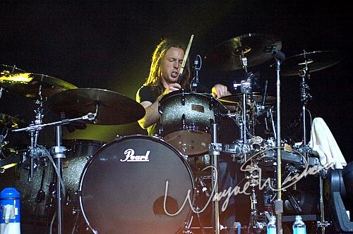 Shinedown at Louisville Gardens Louisville, KY on October 22, 2005 &mdash; concert photo by Wayne Dennon