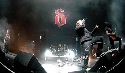 Shinedown at Louisville Gardens Louisville, KY on October 22, 2005 &mdash; concert photo by Wayne Dennon