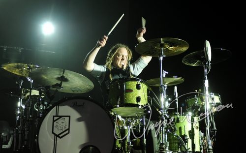 Shinedown at Bank of Kentucky Center Highland Heights, KY on December 5, 2009 &mdash; concert photo by Wayne Dennon