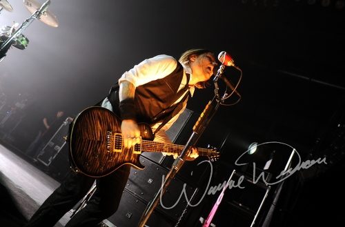 Shinedown at Bank of Kentucky Center Highland Heights, KY on December 5, 2009 &mdash; concert photo by Wayne Dennon