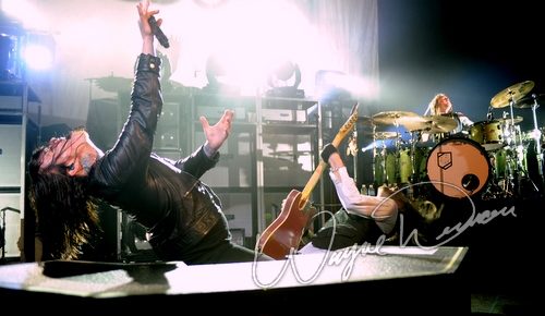 Shinedown at Bank of Kentucky Center Highland Heights, KY on December 5, 2009 &mdash; concert photo by Wayne Dennon