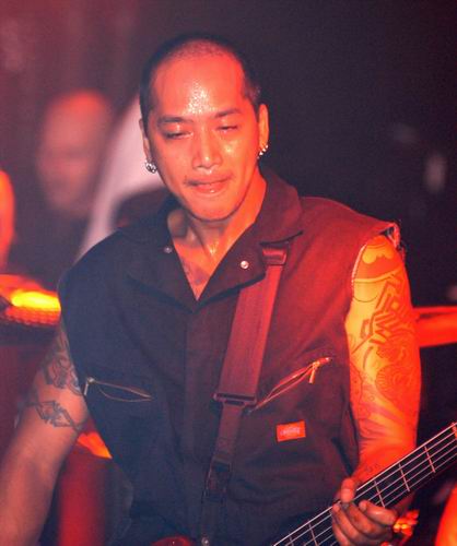 Skrape at Alrosa Villa Columbus, OH on September 9, 2003 &mdash; concert photo by Wayne Dennon