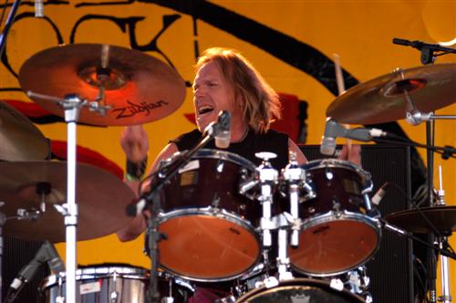 Sponge at LRS Fest Louisville, KY on September 28, 2003 &mdash; concert photo by Wayne Dennon