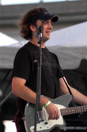 Sponge at LRS Fest Louisville, KY on September 28, 2003 &mdash; concert photo by Wayne Dennon