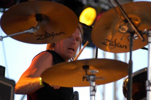 Sponge at LRS Fest Louisville, KY on September 28, 2003 &mdash; concert photo by Wayne Dennon