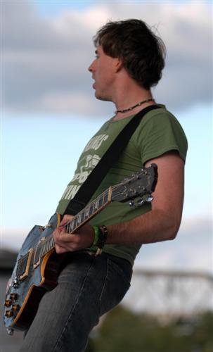 Sponge at LRS Fest Louisville, KY on September 28, 2003 &mdash; concert photo by Wayne Dennon