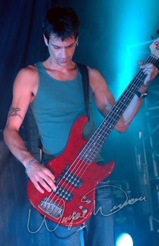 Staind at Riverbend Music Center Cincinnati, OH on August 3, 2005 &mdash; concert photo by Wayne Dennon