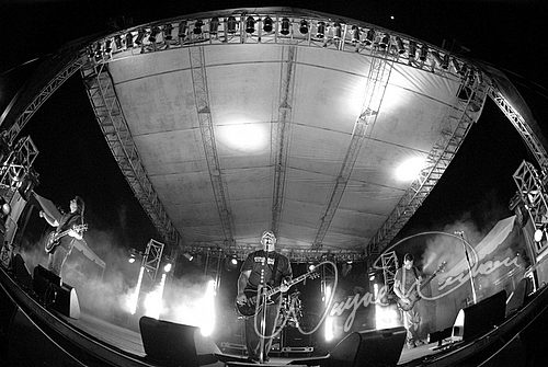 Staind at Jillian's Louisville, KY on May 5, 2006 &mdash; concert photo by Wayne Dennon