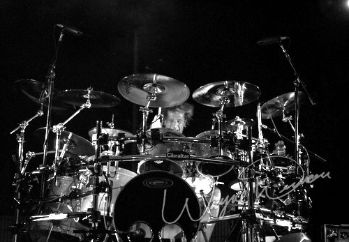Staind at Jillian's Louisville, KY on May 5, 2006 &mdash; concert photo by Wayne Dennon