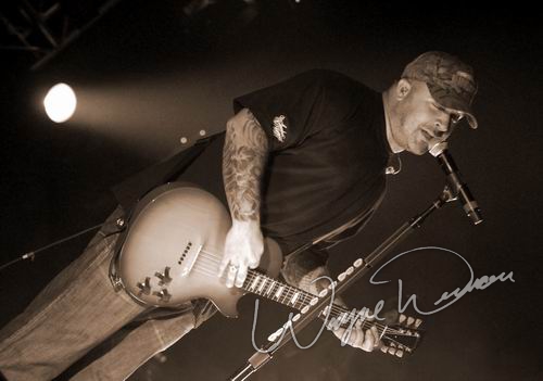 Staind at Louisville Gardens Louisville, KY on December 8, 2006 &mdash; concert photo by Wayne Dennon