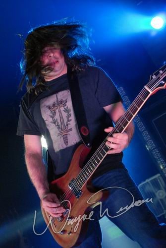 Staind at Louisville Gardens Louisville, KY on December 8, 2006 &mdash; concert photo by Wayne Dennon