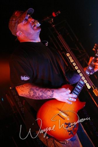 Staind at Louisville Gardens Louisville, KY on December 8, 2006 &mdash; concert photo by Wayne Dennon