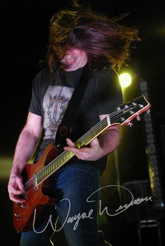 Staind at Louisville Gardens Louisville, KY on December 8, 2006 &mdash; concert photo by Wayne Dennon
