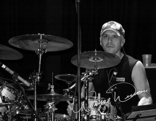 Steve Morse concert photo by Wayne Dennon