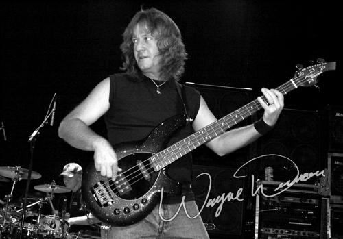 Steve Morse at Madison Theater Covington, KY on April 1, 2005 &mdash; concert photo by Wayne Dennon