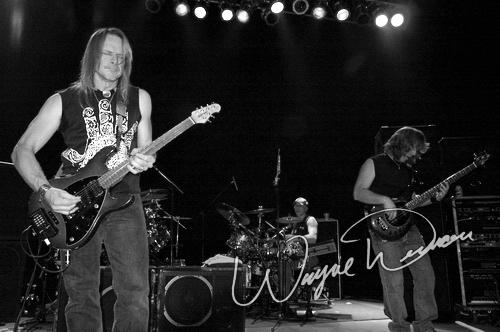 Steve Morse at Madison Theater Covington, KY on April 1, 2005 &mdash; concert photo by Wayne Dennon