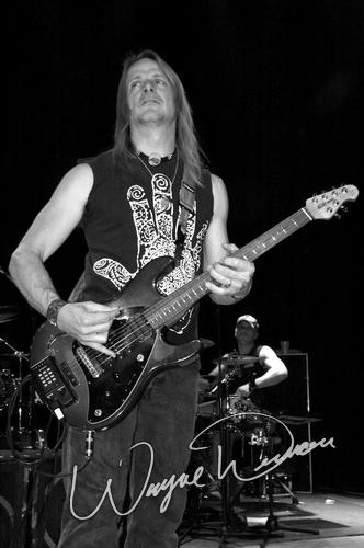 Steve Morse at Madison Theater Covington, KY on April 1, 2005 &mdash; concert photo by Wayne Dennon
