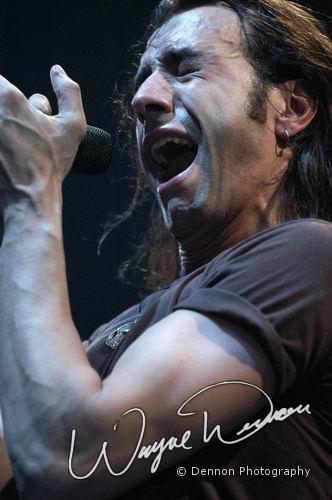 Tantric concert photo by Wayne Dennon