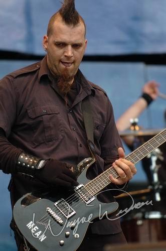 Three Days Grace at Rolling Rock Town Fair Latrobe, PA on July 31, 2004 &mdash; concert photo by Wayne Dennon