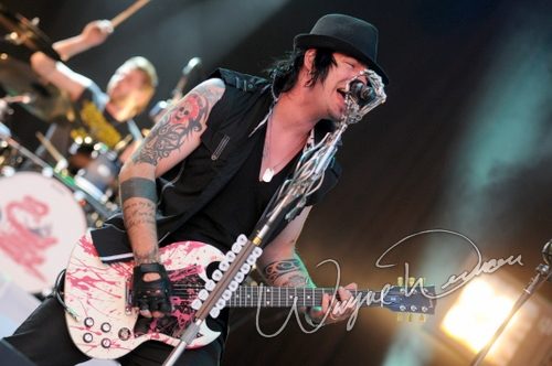 Three Days Grace concert photo by Wayne Dennon