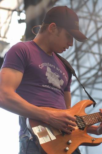 Trapt at Tower City Ampitheater Cleveland, OH on June 1, 2003 &mdash; concert photo by Wayne Dennon