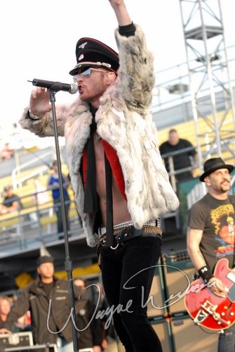 Velvet Revolver at Columbus Crew Stadium Columbus, OH on May 19, 2007 &mdash; concert photo by Wayne Dennon