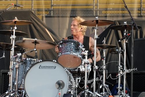 Velvet Revolver at Columbus Crew Stadium Columbus, OH on May 19, 2007 &mdash; concert photo by Wayne Dennon