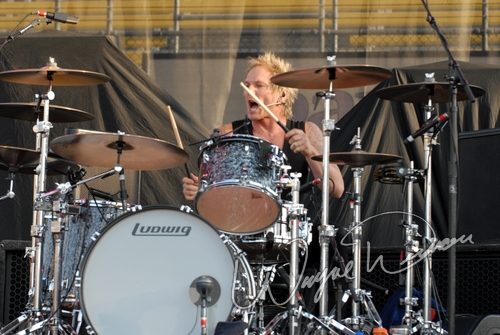 Velvet Revolver at Columbus Crew Stadium Columbus, OH on May 19, 2007 &mdash; concert photo by Wayne Dennon