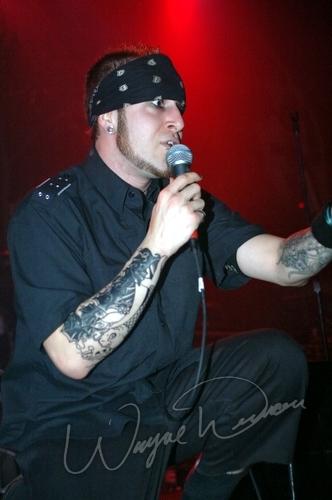 Ventana concert photo by Wayne Dennon