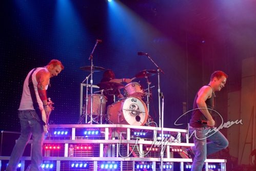3 Doors Down at Riverbend Music Center Cincinnati, OH on June 25, 2006 &mdash; concert photo by Wayne Dennon
