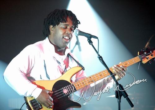 Victor Wooten concert photo by Wayne Dennon