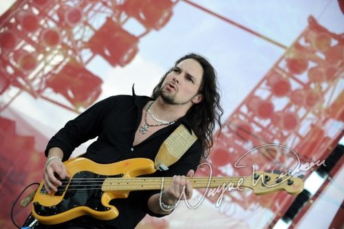 Yngwie Malmsteen concert photo by Wayne Dennon