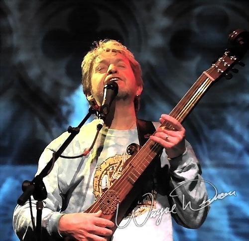 Jon Anderson concert photo by Wayne Dennon