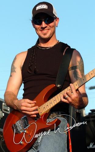Breckinridge at Jillian's Louisville, KY on May 6, 2005 &mdash; concert photo by Wayne Dennon