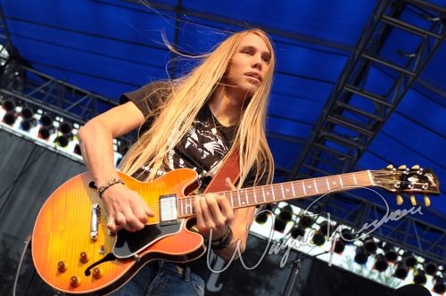 Nick Sterling at Gibson Custom Shop Nashville, TN on June 20, 2008 &mdash; concert photo by Wayne Dennon
