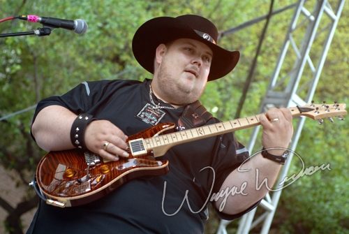 Johnny Hiland concert photo by Wayne Dennon