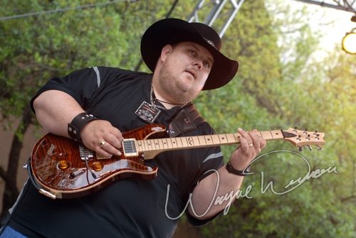 Johnny Hiland concert photo by Wayne Dennon
