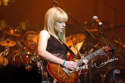 Orianthi concert photo by Wayne Dennon