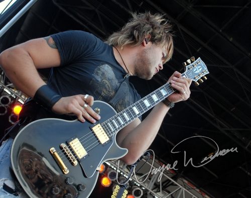 Hinder