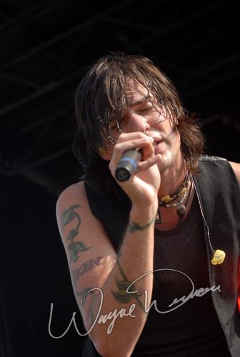 Hinder at Montgomery Co. Fairgrounds Dayton, OH on September 17, 2006 &mdash; concert photo by Wayne Dennon